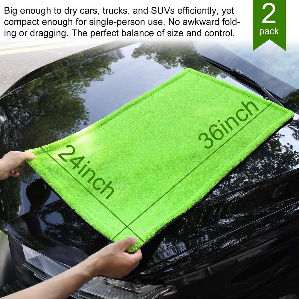 Close-up of Singrune 1300GSM microfiber showing plush thickness and absorbency.