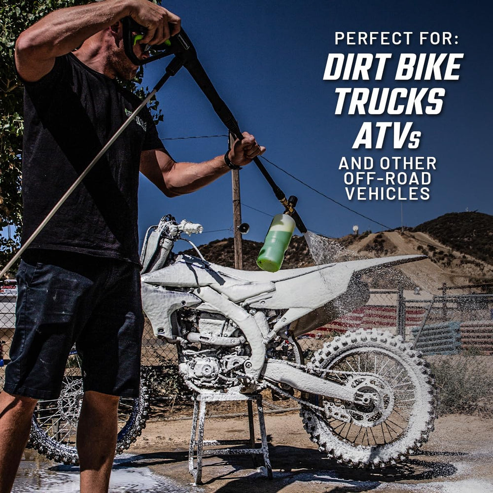 Foam-lather action image highlights strong mud lifting and surface cling capability.