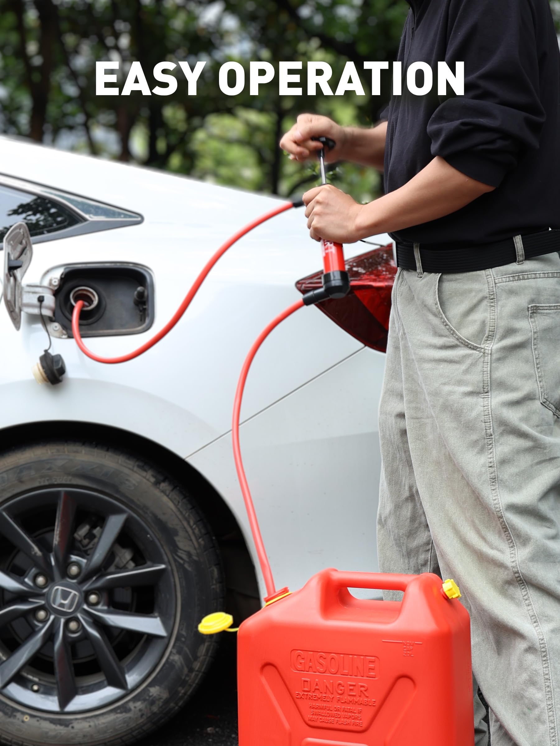 SMART JERRY oil-fuel siphon aids emptying tanks and pans quickly.