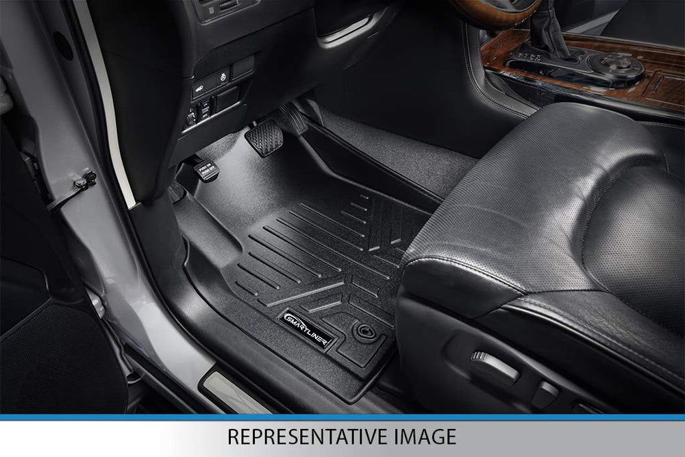 SMARTLINER raised lip design helps contain spills in the footwell.
