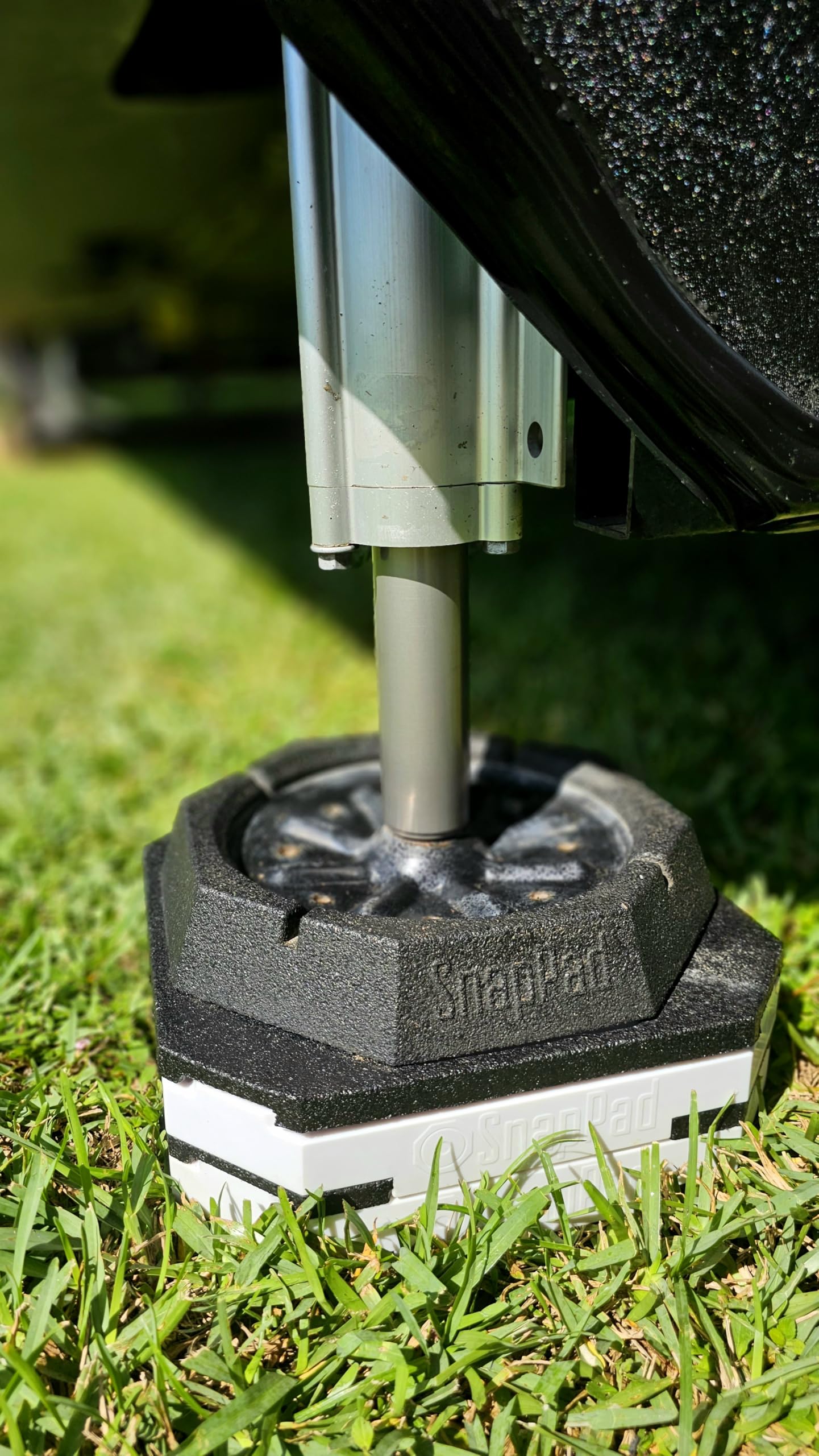 SnapPad StakPad pack of 2 provides two durable leveling blocks