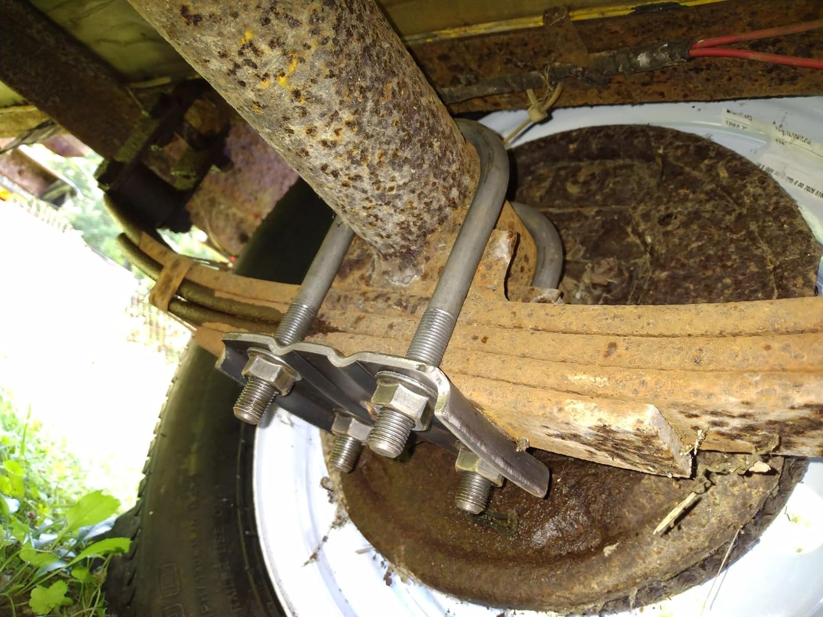 SPARKWHIZ U Bolt Kit helps stabilize braking system mounting