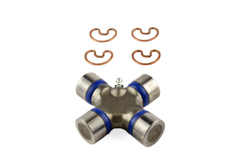 Spicer OSR bearing caps highlight secure, greaseable joints for smooth operation.