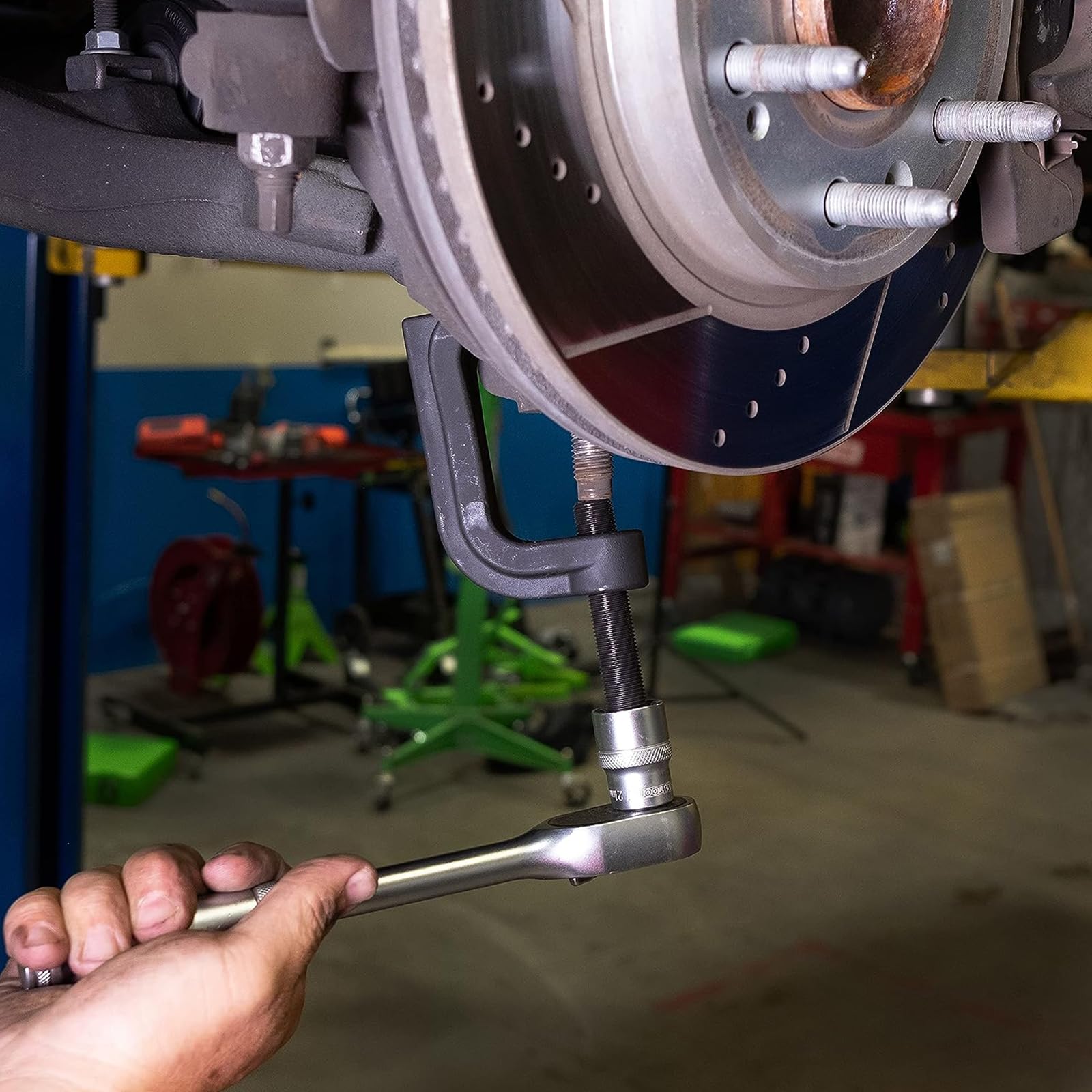 Sporacingrts ball joint separator broad vehicle compatibility across cars, trucks and SUVs.