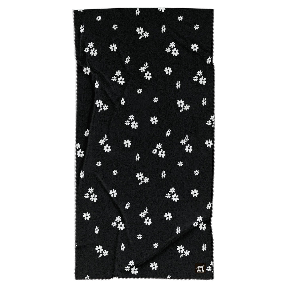 Quick-dry microfiber fabric dries fast after workouts