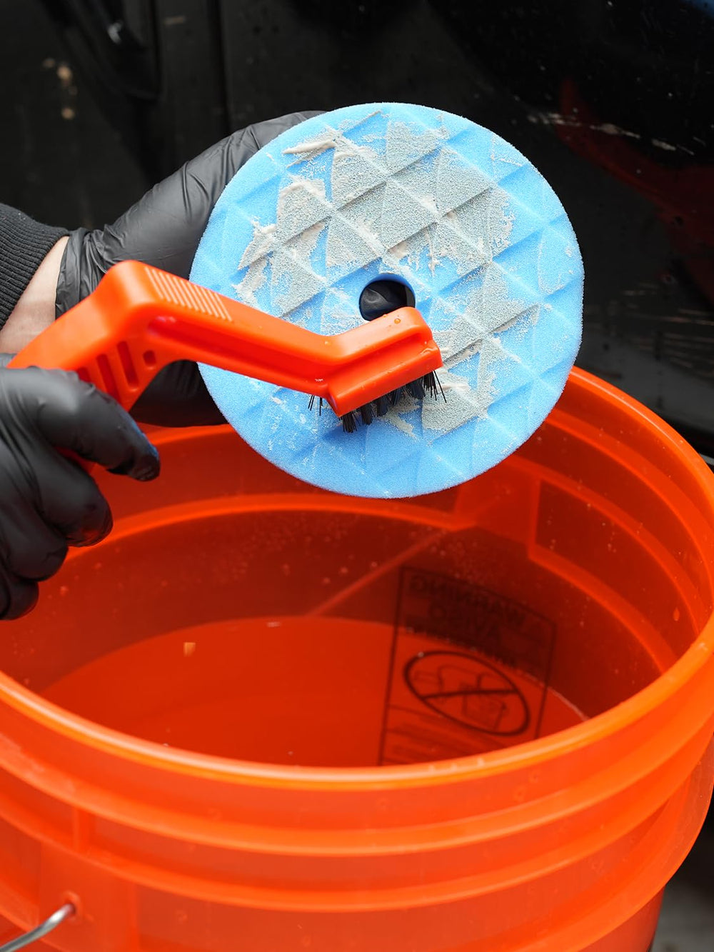 SPTA car detailing results showing enhanced shine after polishing.
