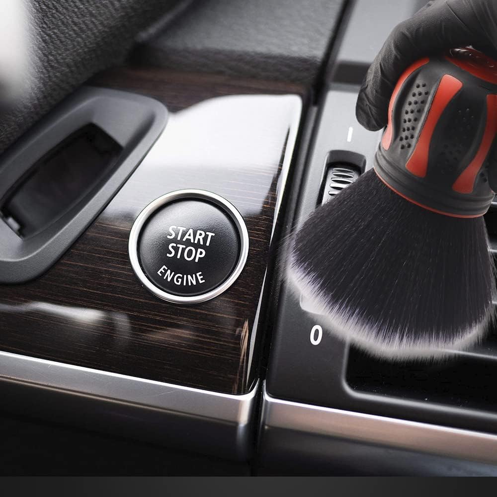 SPTA wide-coverage brush designed for interior and exterior vehicle cleaning.