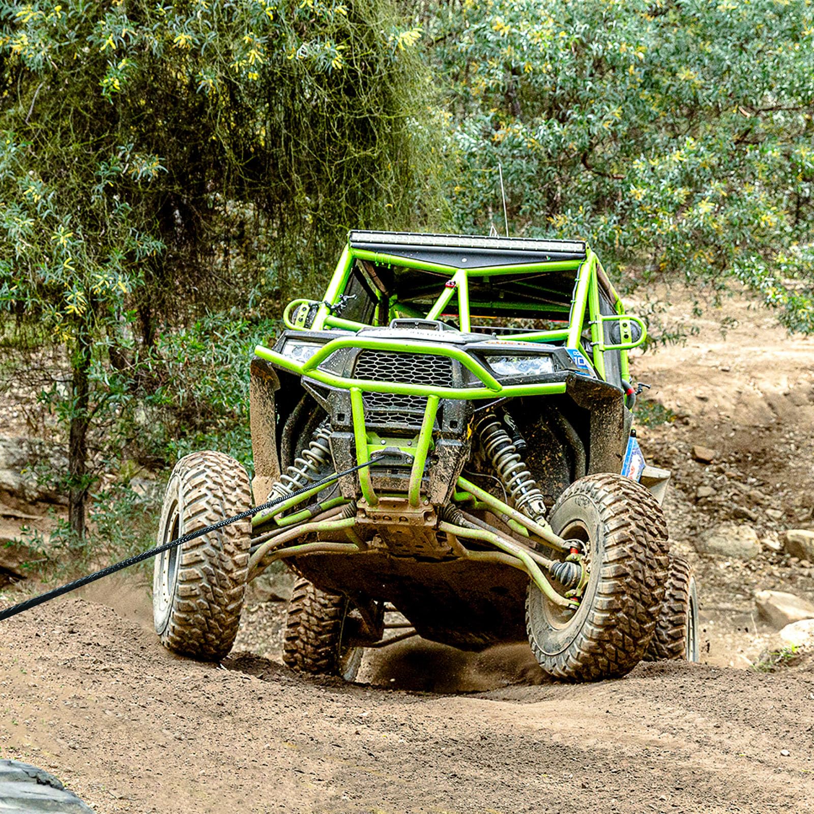 STEGODON 4500lb winch on rugged trail recovery