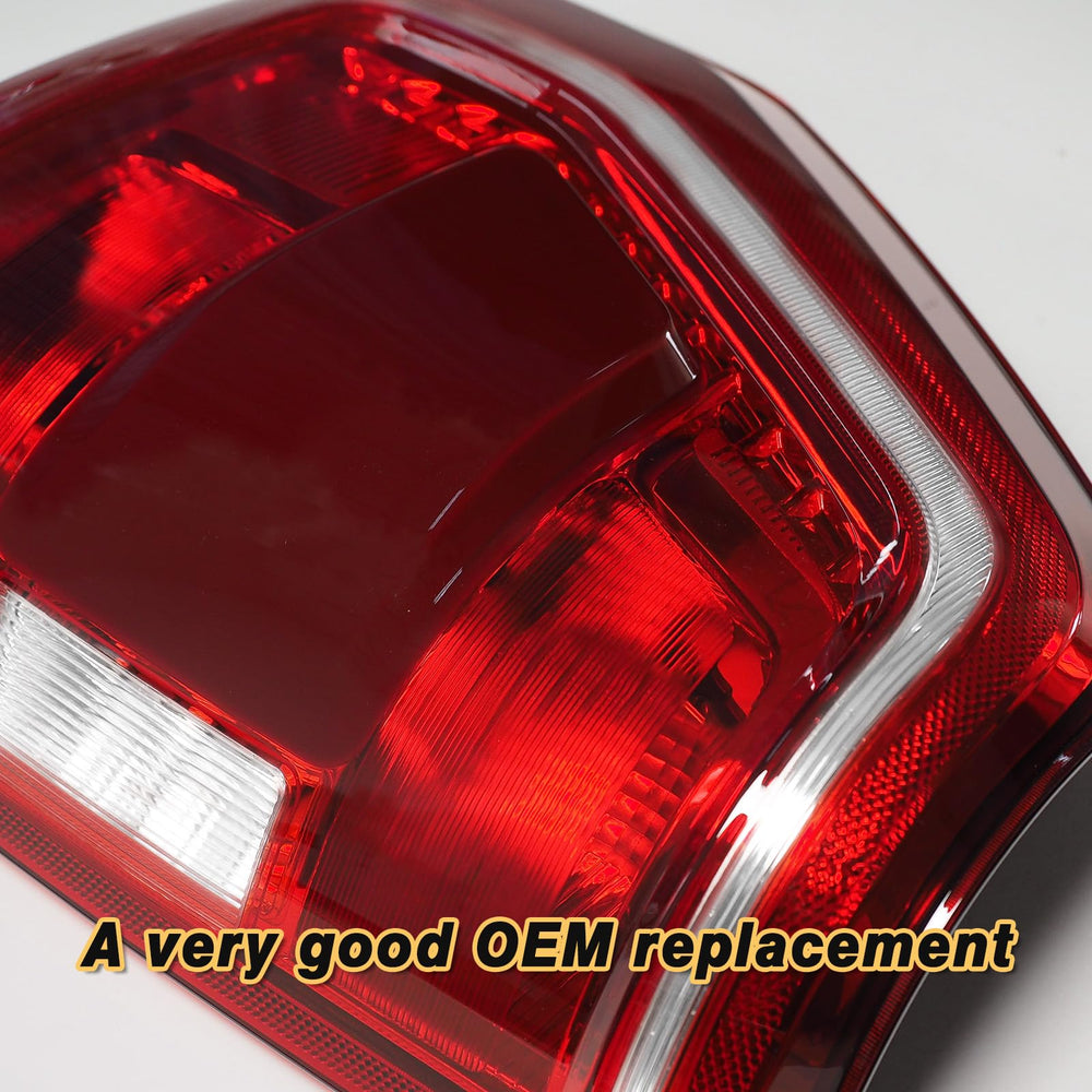 Close-up of STRAUTOS polycarbonate lens and ABS housing, weather resistant.