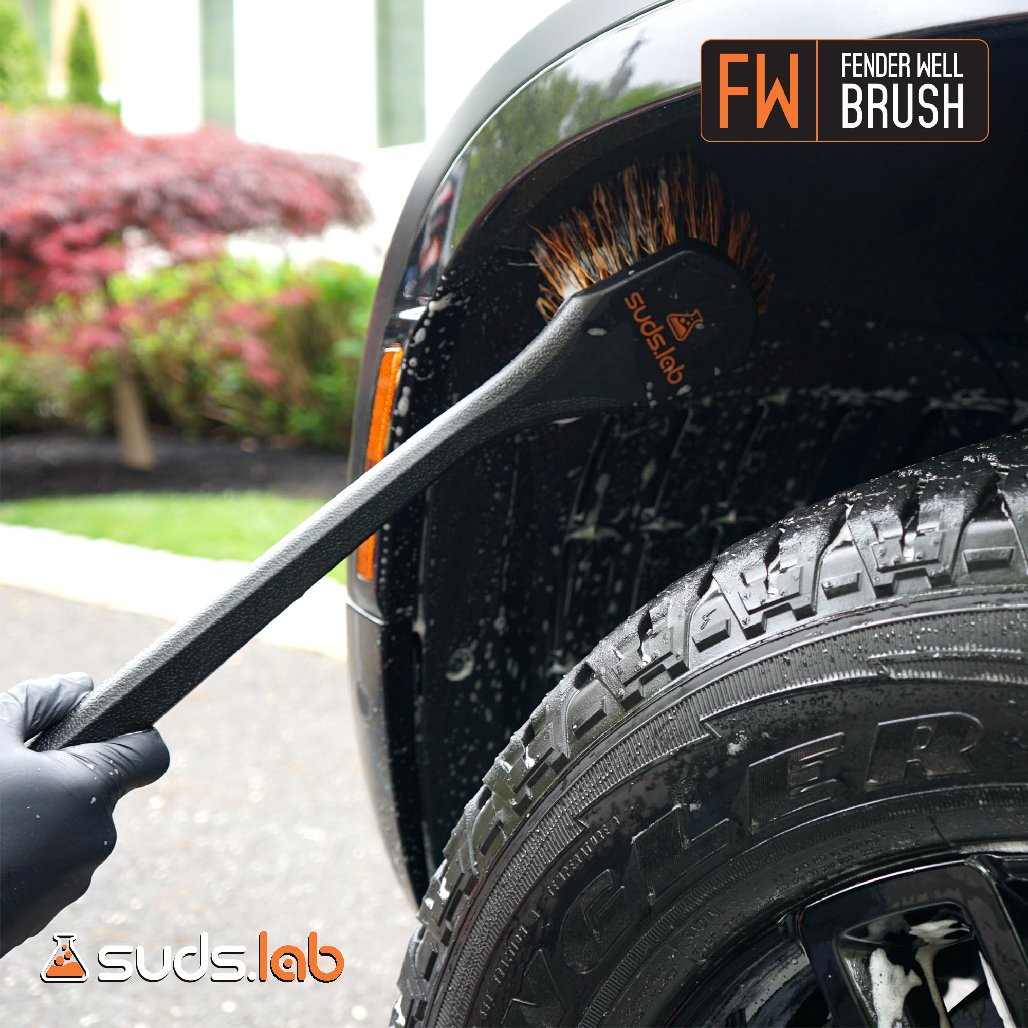Suds Lab FW Wheel-Well Brush with soft bristles cleans wheels without scratching finishes.