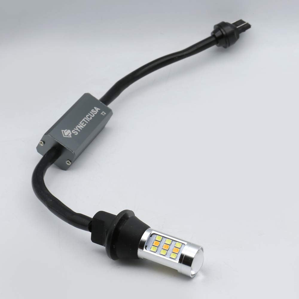 Built-in resistors in Syneticusa 7443 prevent rapid flashing and ensure stable operation.