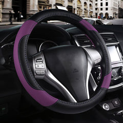 szttswamp leather steering wheel cover texture close-up enhances durability and grip.