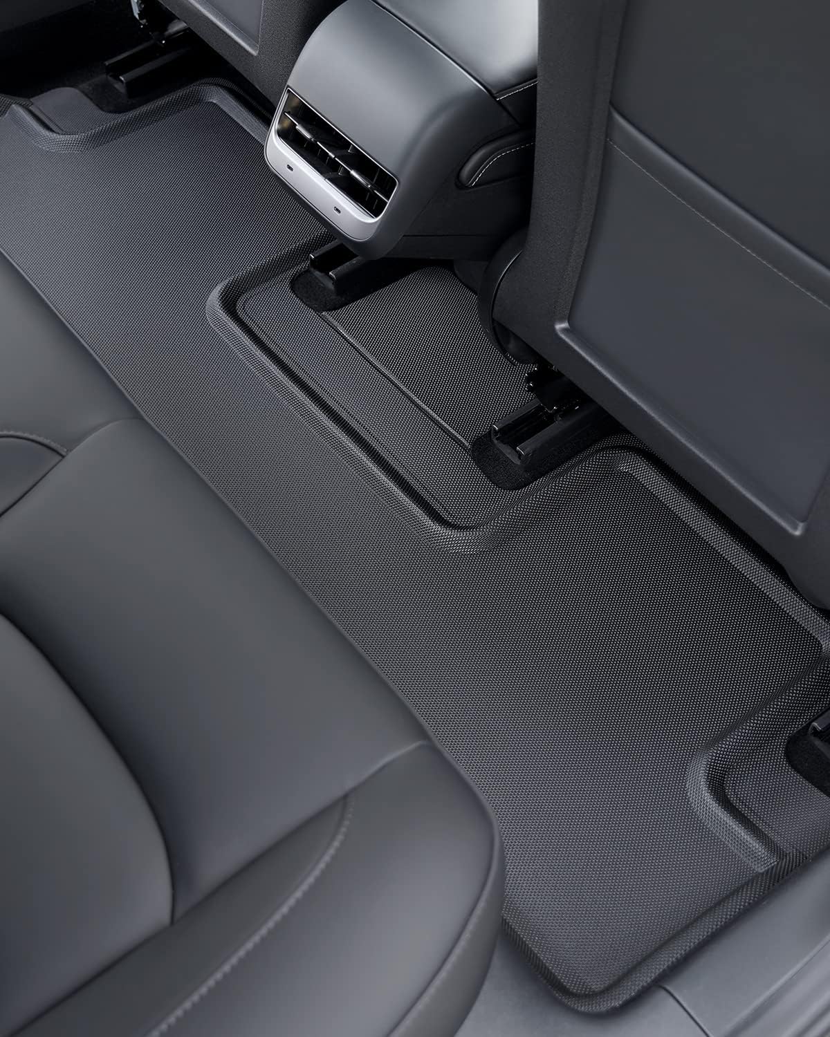 TAPTES waterproof material protects against spills and rain.