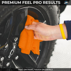 The Rag Company edgeless 365 towel wax removal closeup demonstrates product removal.