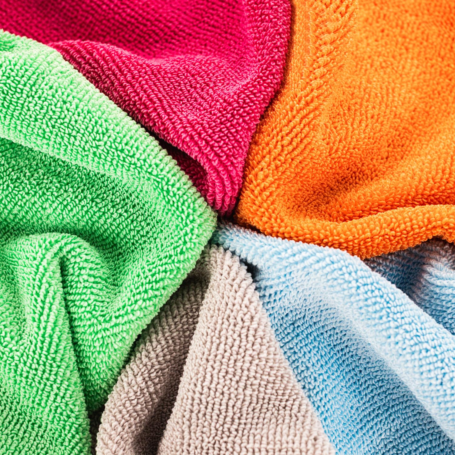 The Rag Company FTW towel for car detailing buffs glass and residues cleanly.