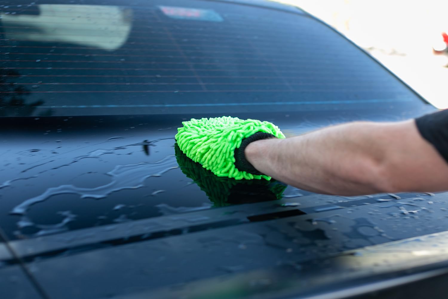 The Rag Company machine-washable mitt blue for easy maintenance