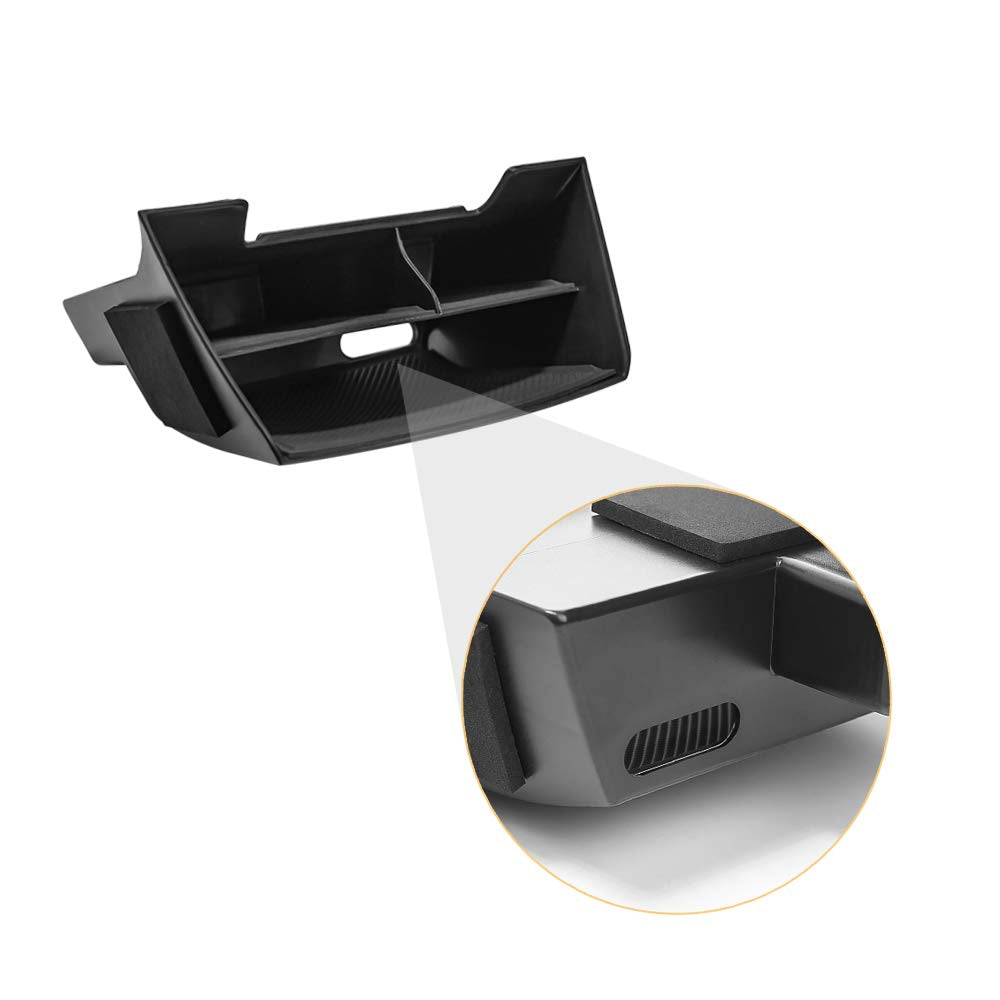 Thenice Civic storage-below-pocket optimizes space for larger items at the bottom