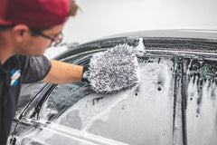 The Rag Company Cyclone Ultra Wash Mitt fiber close-up reveals premium 70/30 microfiber texture