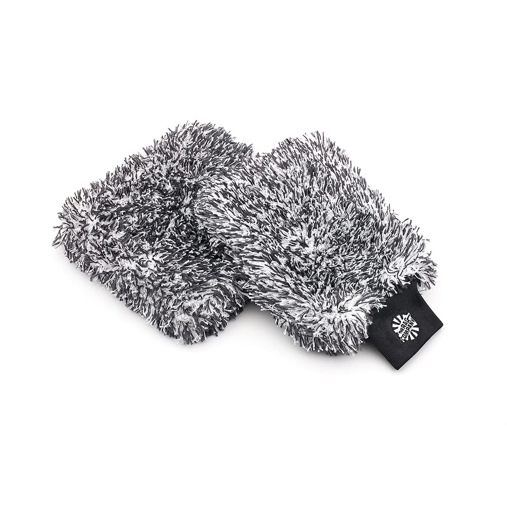 The Rag Company Cyclone Ultra Wash Mitt front view with plush microfiber for gentle washing