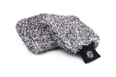 The Rag Company Cyclone Ultra Wash Mitt in action for safe, streak-free cleaning.