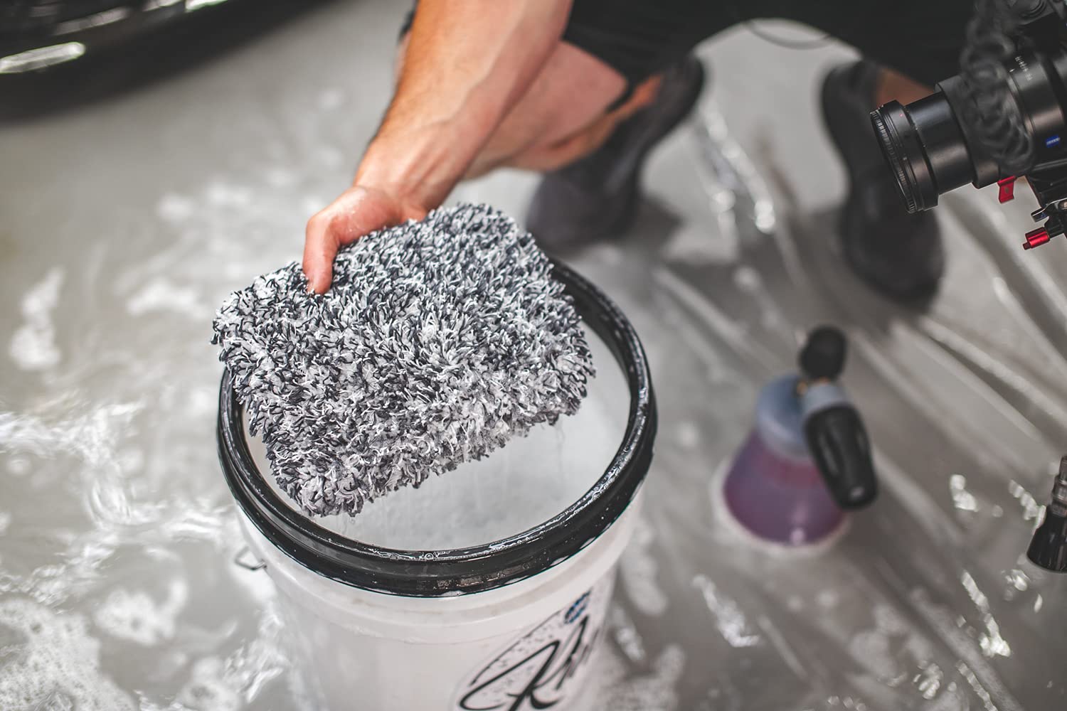 Twist loop interior aids drying and reshaping after use.