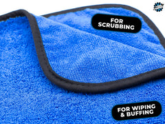 Close-up of butterSoft border and dual-pile weave on Spectrum 420 towel.