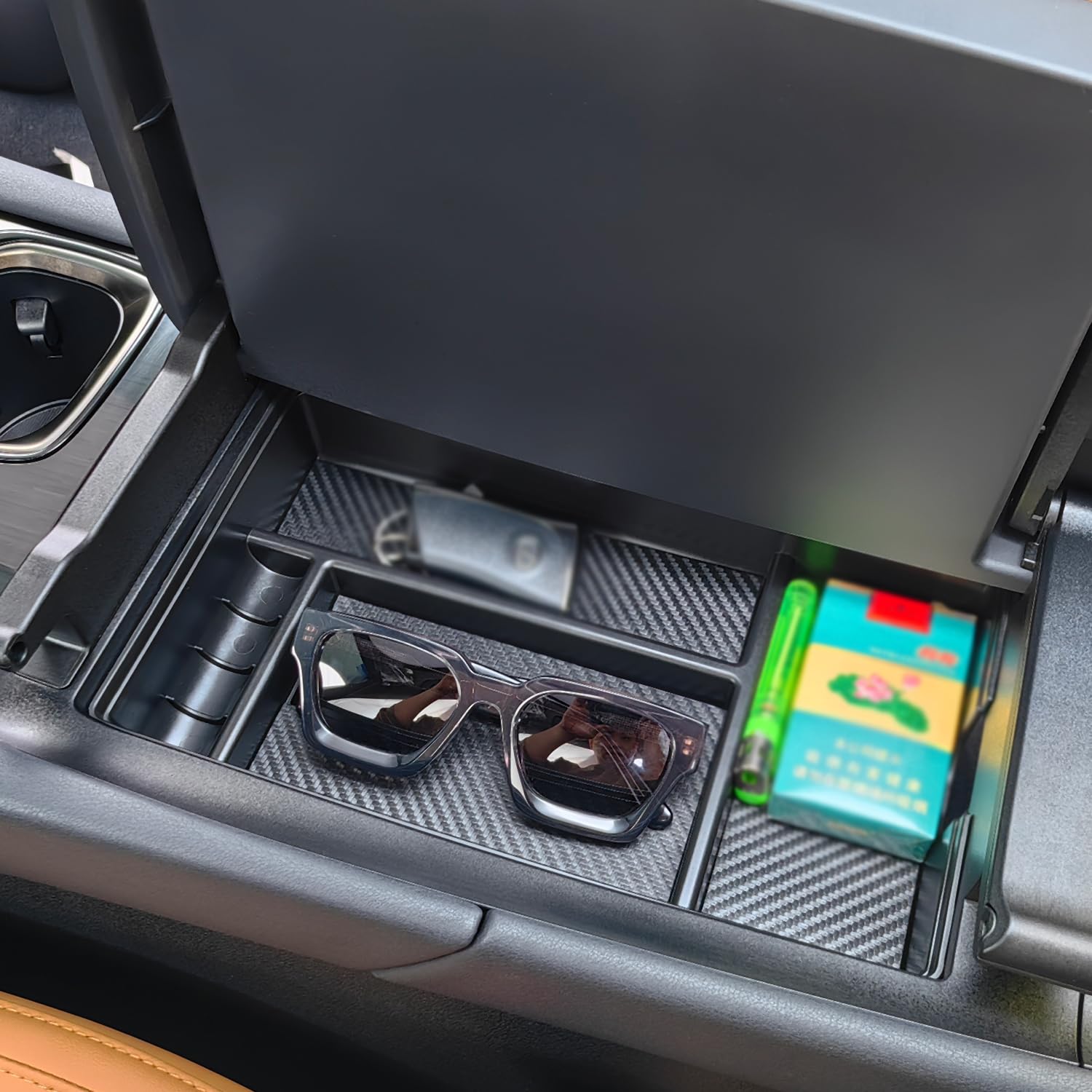 Treesiche carbon-fiber pattern trim adds a premium, modern look to the Lexus RX interior.