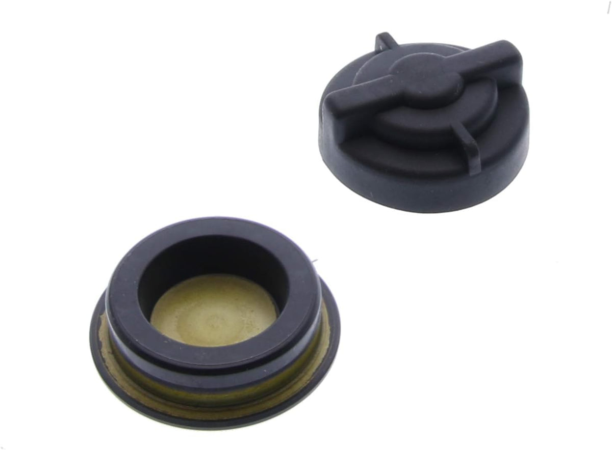 Tuff Torq fill cap 187T0136300 close-up for a secure seal on K46 transmissions.