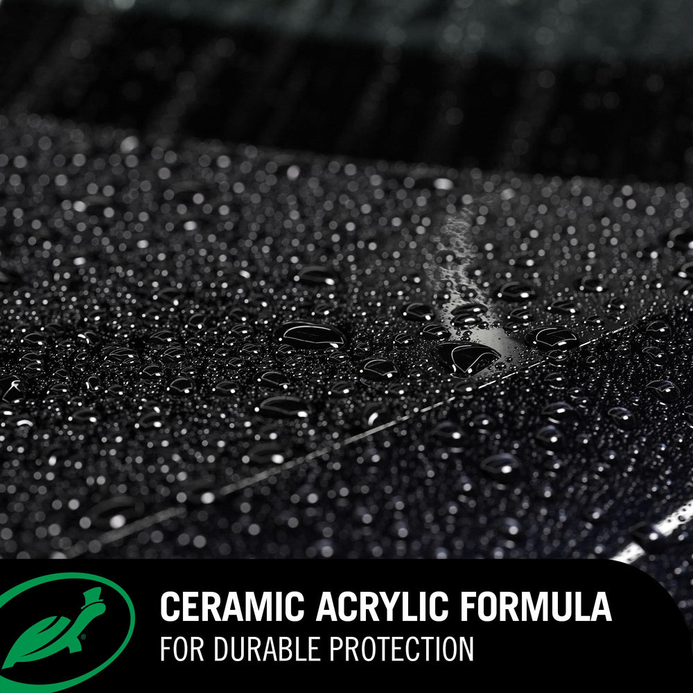 Turtle Wax Hybrid Black Spray Wax beads water for easier maintenance