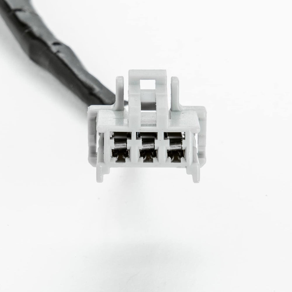 TYC 4720322 housing and bracket demonstrate OE-like mounting for direct replacement.
