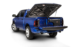 Lockable lid with moisture seal protects cargo