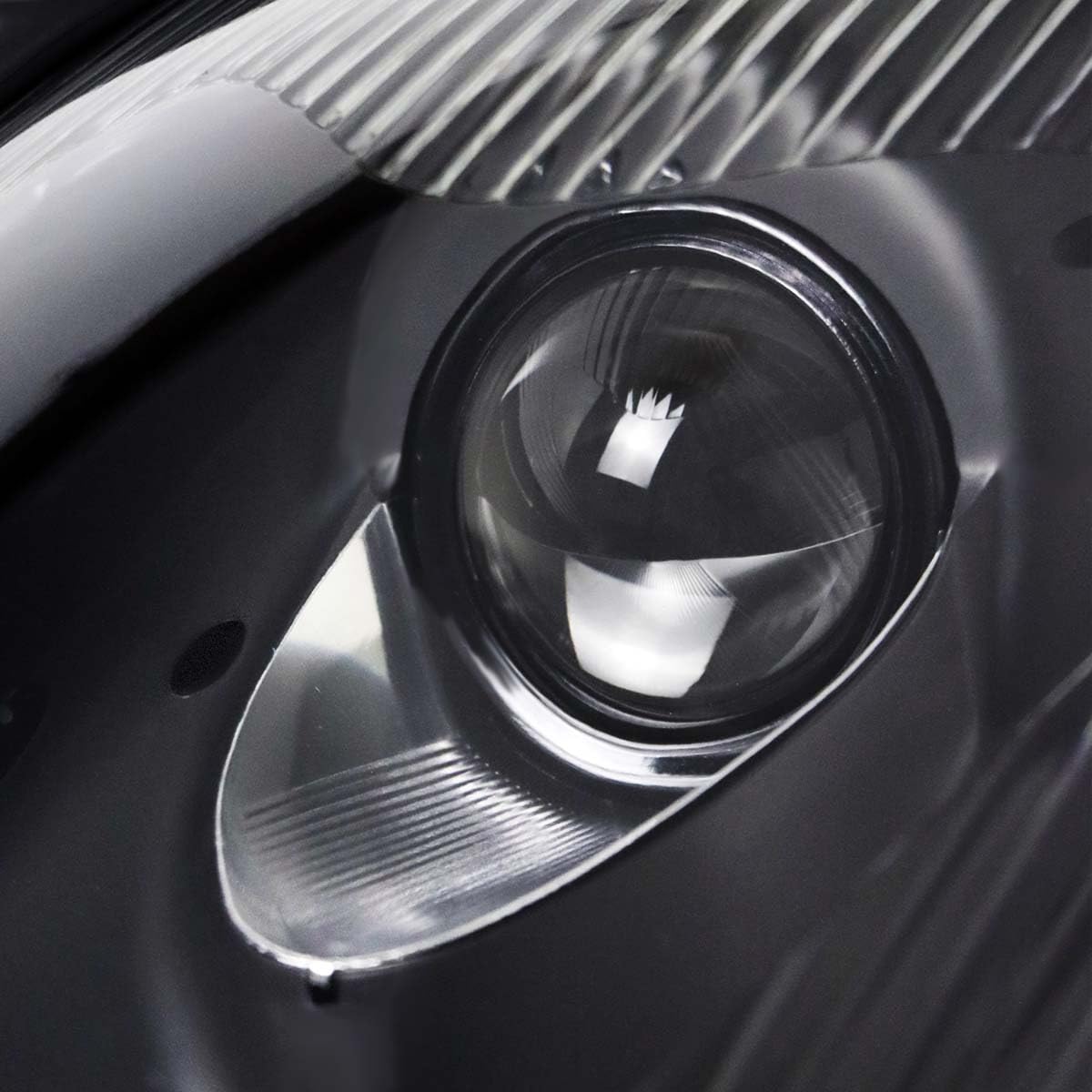 AB foam protective packaging safeguards Unitedlu VNL headlights
