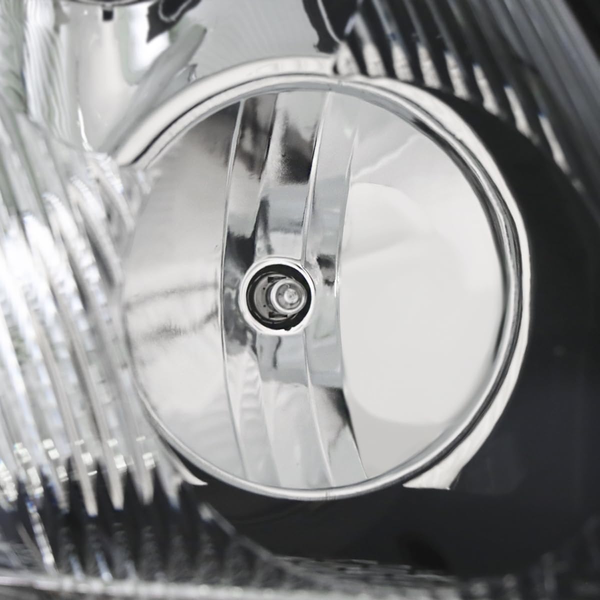 Unitedlu VNL full kit includes bulbs for a complete swap.