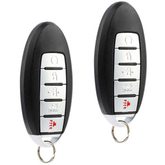 USARemote key fob close-up for Nissan Altima, reliable keyless entry on the road.