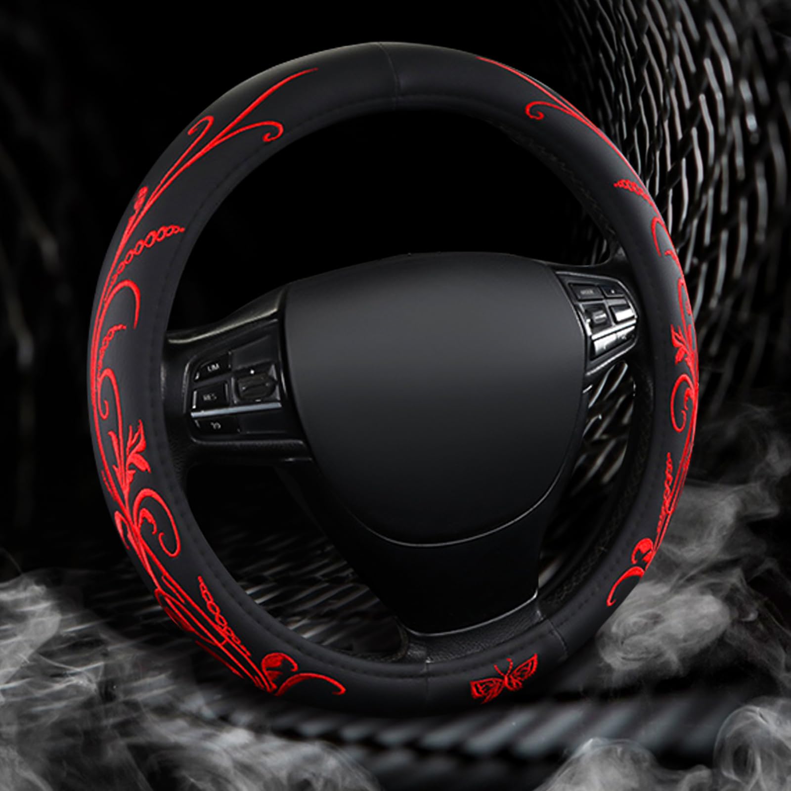 Vaitarkli microfiber texture close-up emphasizing breathable comfort and anti-slip grip for sweaty hands