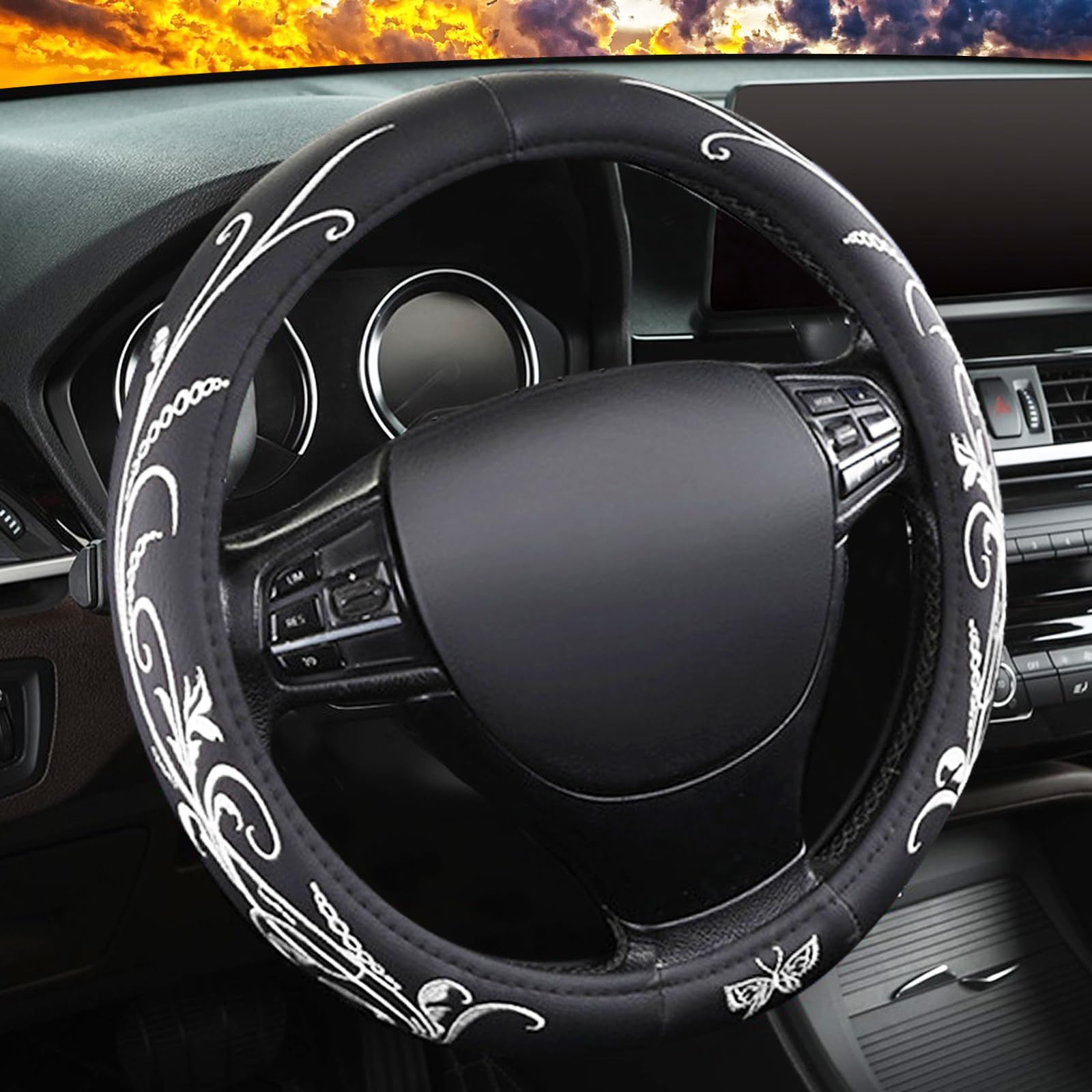 Vaitarkli textured rubber liner boosts anti-slip performance while driving