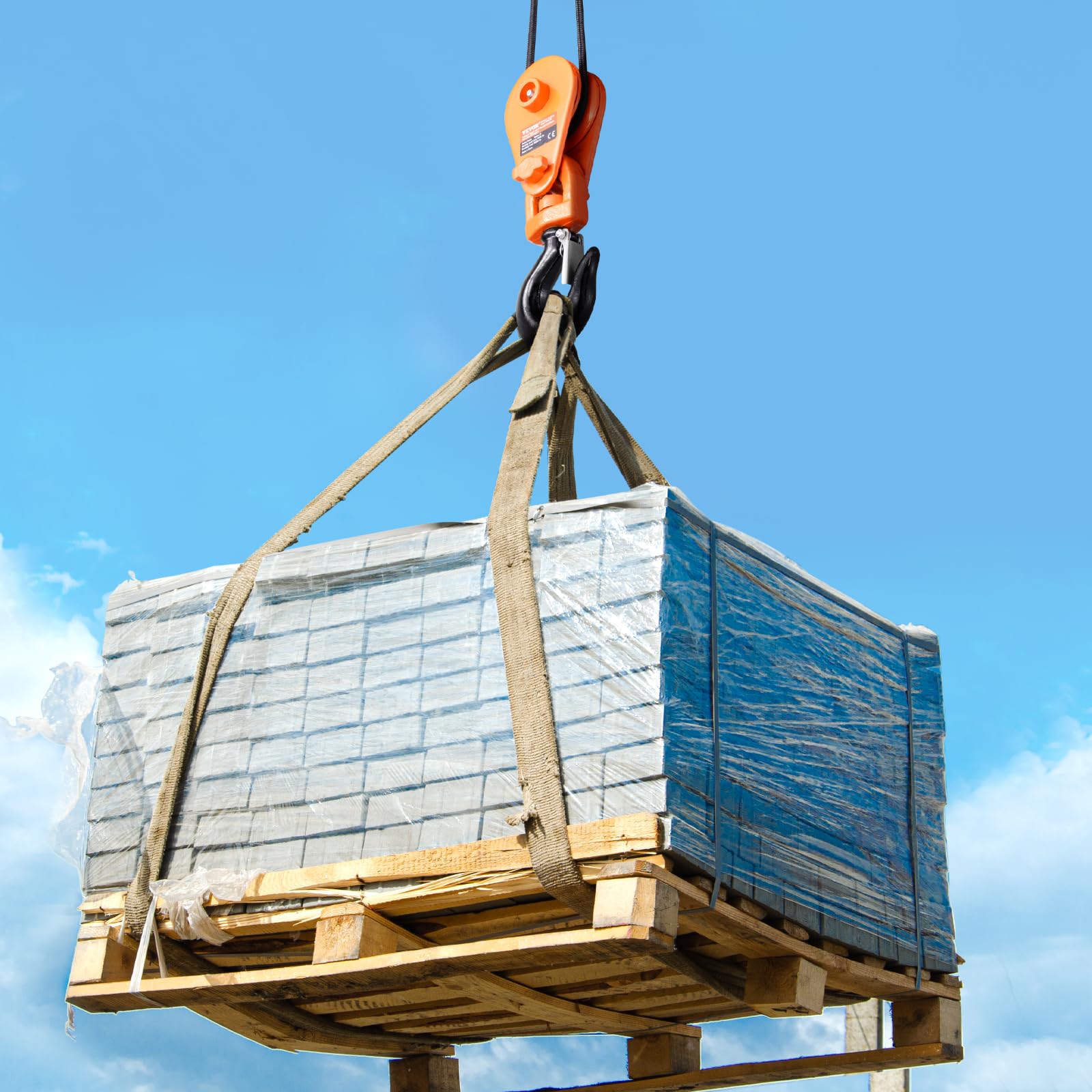 VEVOR heavy‑duty snatch block ready for towing and recovery work.