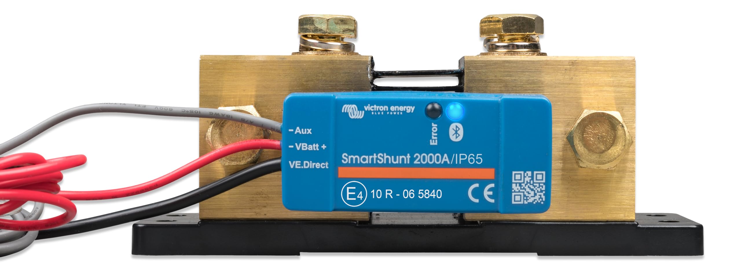 Victron SmartShunt IP65 waterproof design showcased for rugged outdoor use.