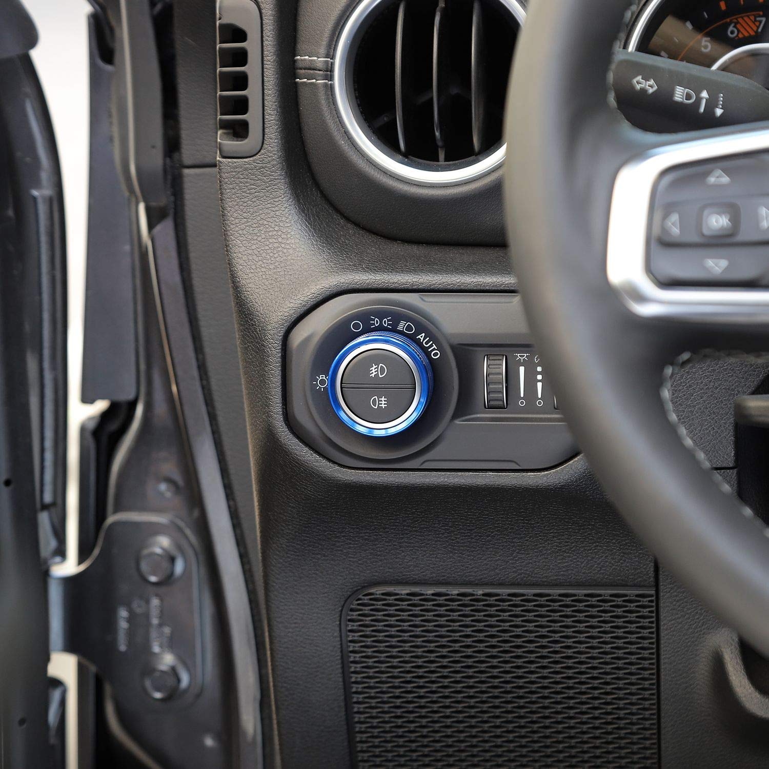 Voodonala installation-easy blue cover installs quickly without tools.
