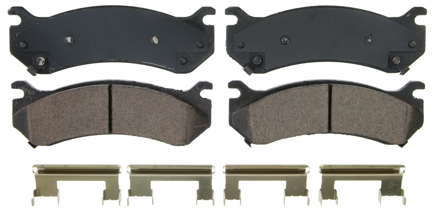 Wagner QS ZD785 front brake pad for quiet, consistent stopping.
