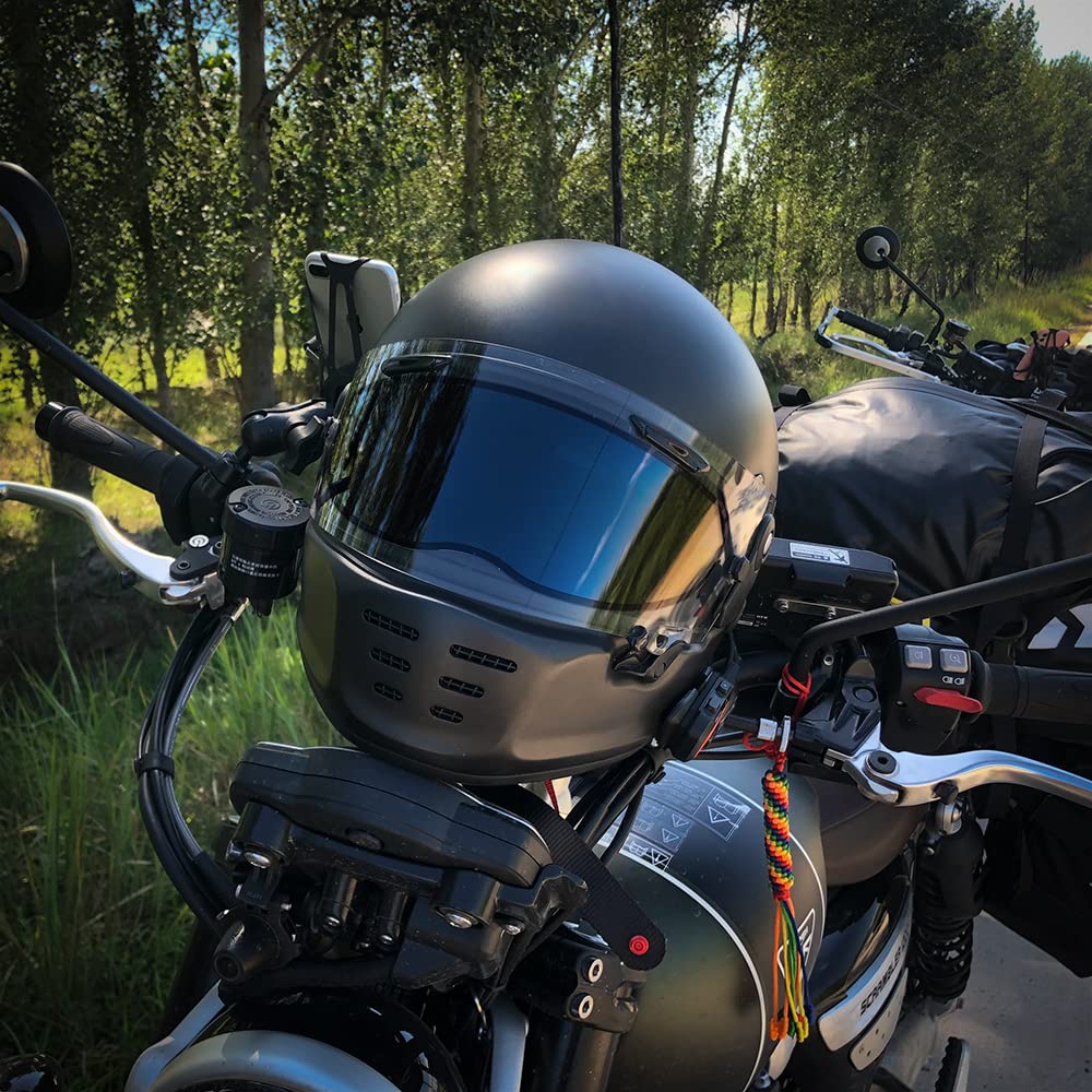 WeePro note about curved visors helps buyers choose wisely.