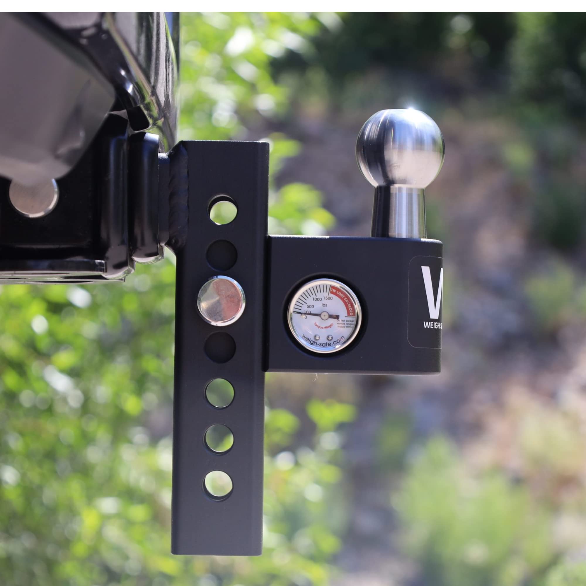 Weigh Safe Aero Hitch 2-516 adapter enables 2in to 2-5/16 inch conversion.