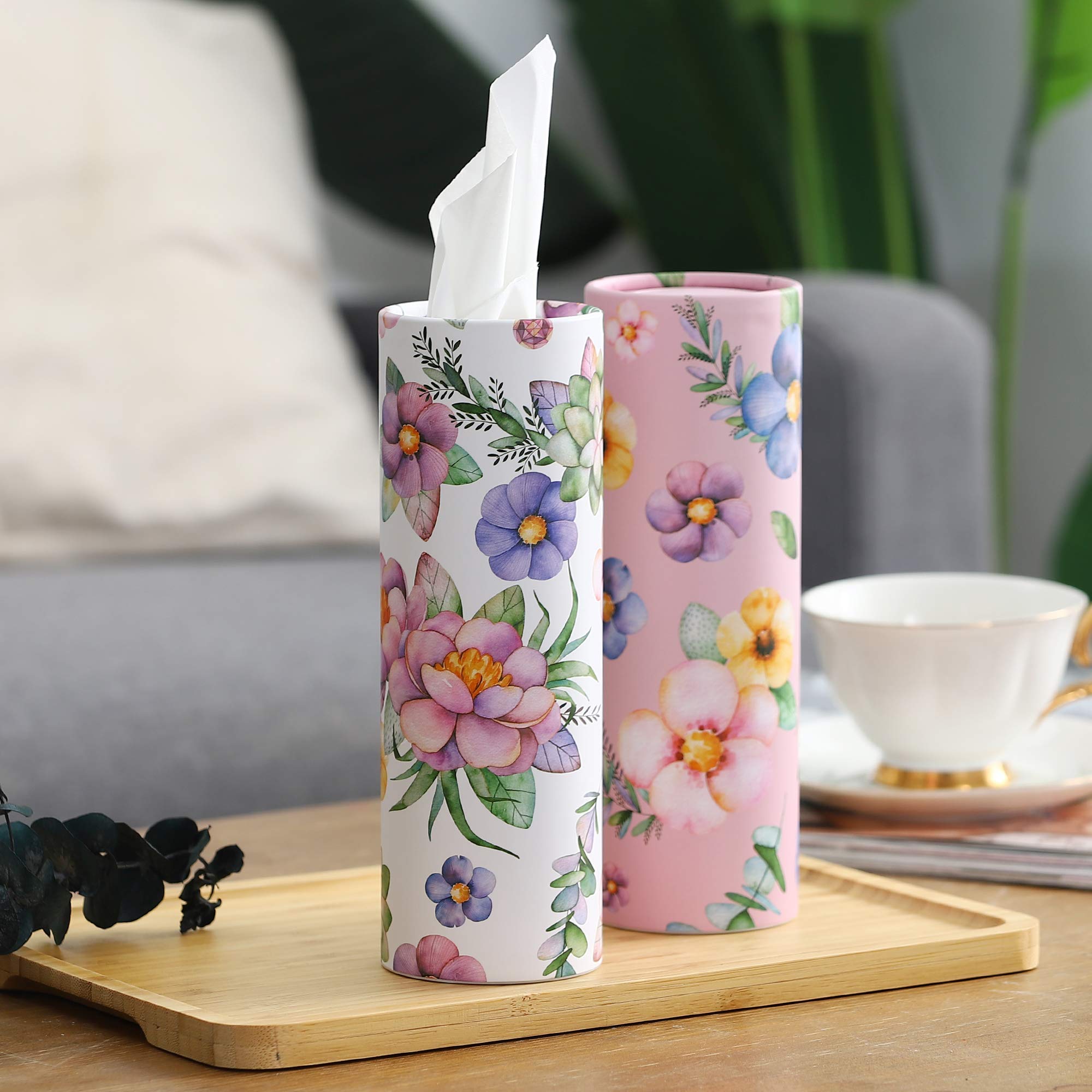 Winoo Design 50-count per tube offers quick refreshes on the road.