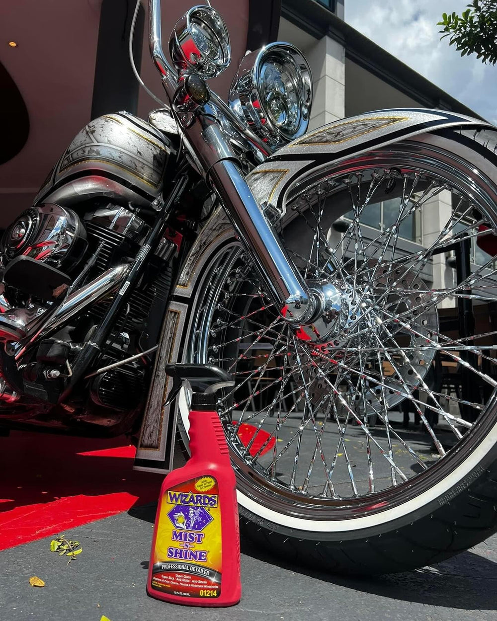 Wizards Mist and Shine spray delivering a quick, anti-static gloss on metal and paint.
