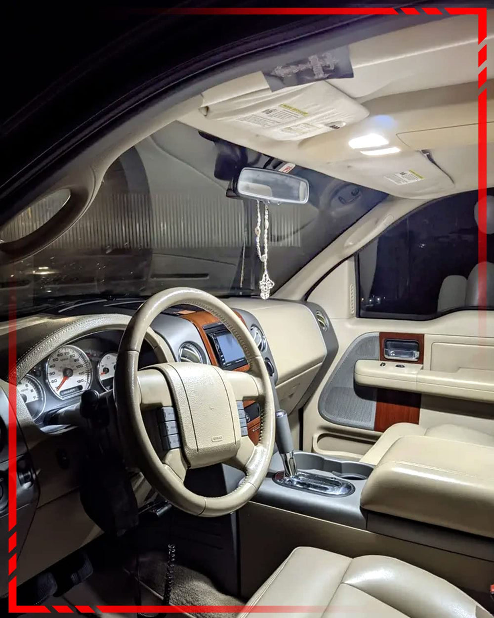 WLTATBUA vanity mirror lights offer clear reflections for grooming on the go.