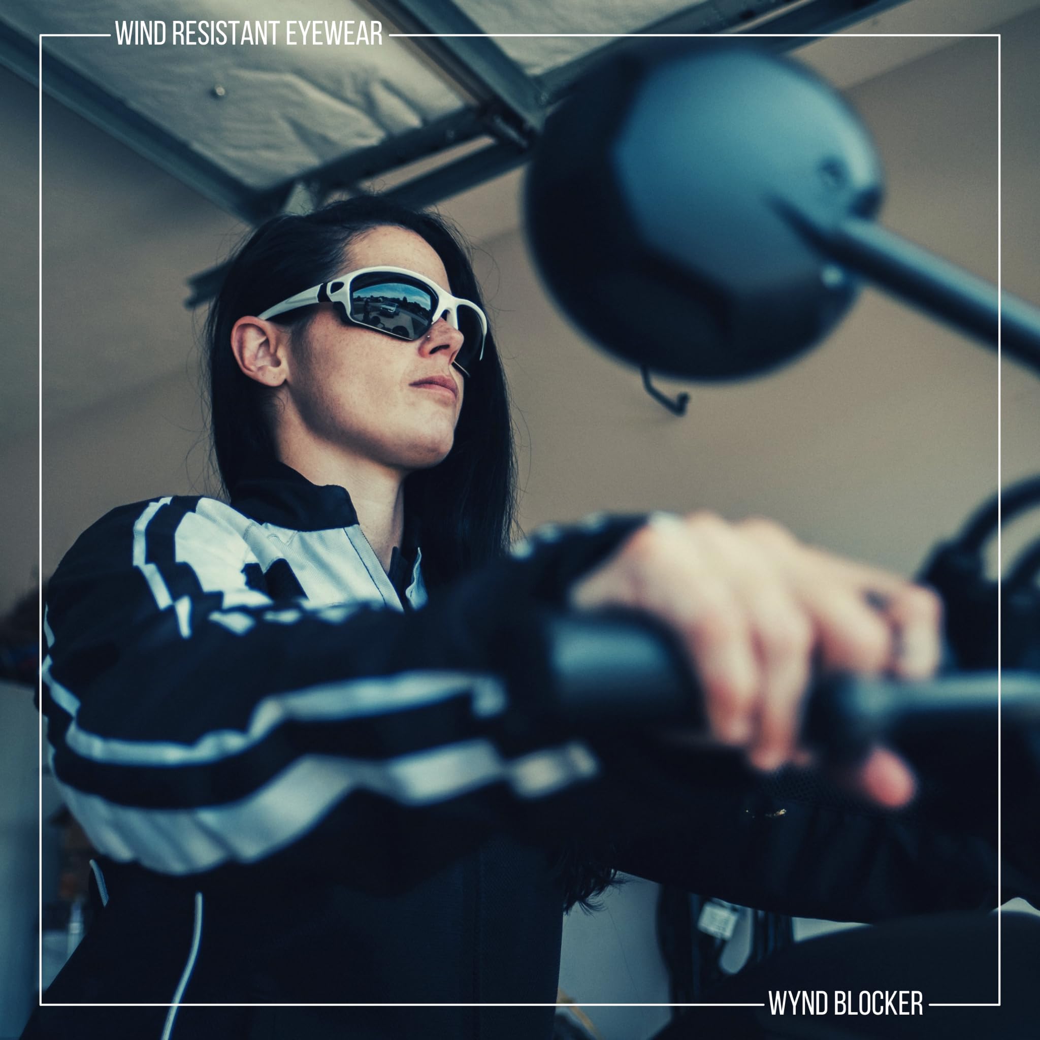WYND Blocker microfiber bag cleans lenses and stores the kit.