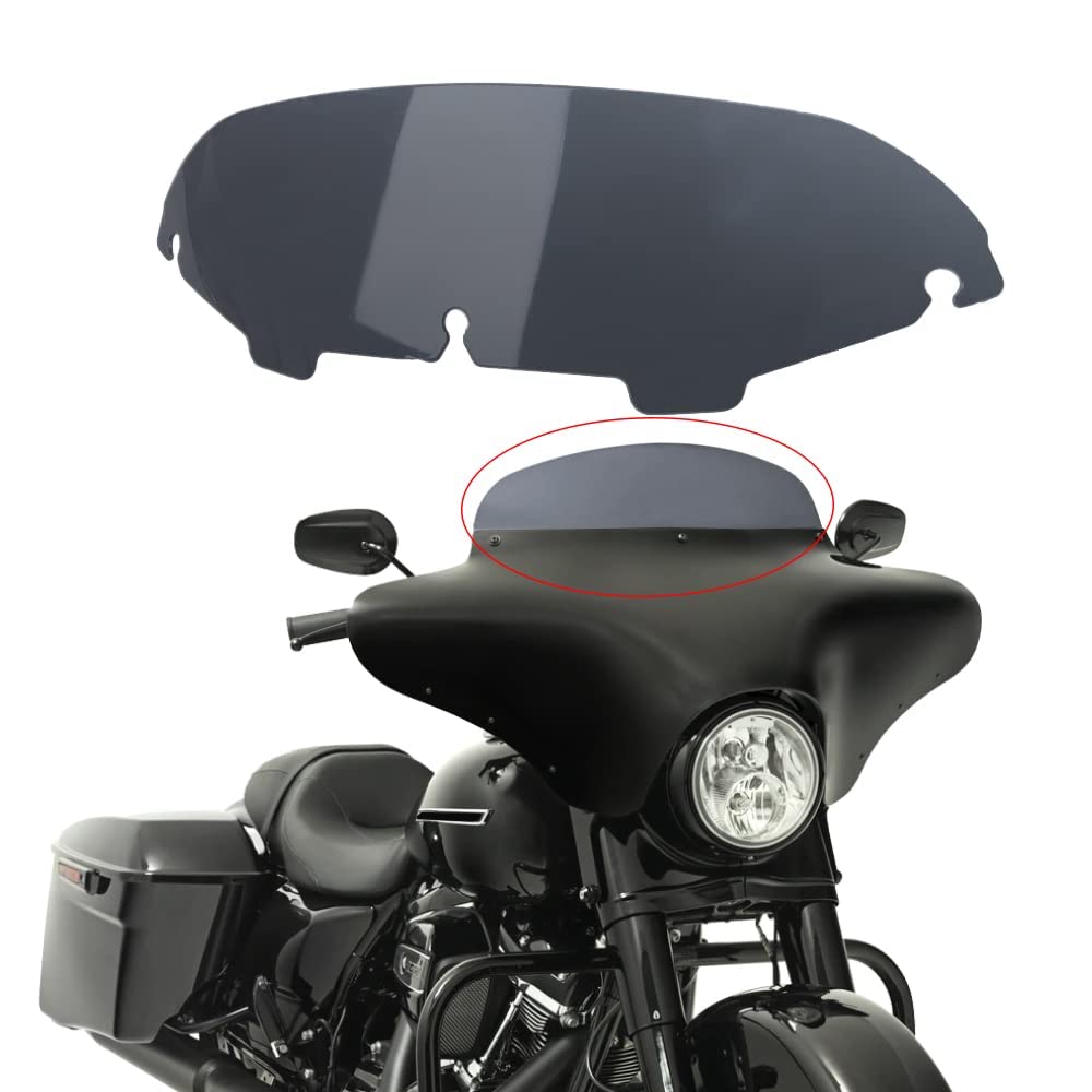 WYNMOTO smoke windshield on FLHX delivering clear view and reduced buffeting
