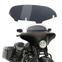 WYNMOTO smoke windshield on FLHX delivering clear view and reduced buffeting