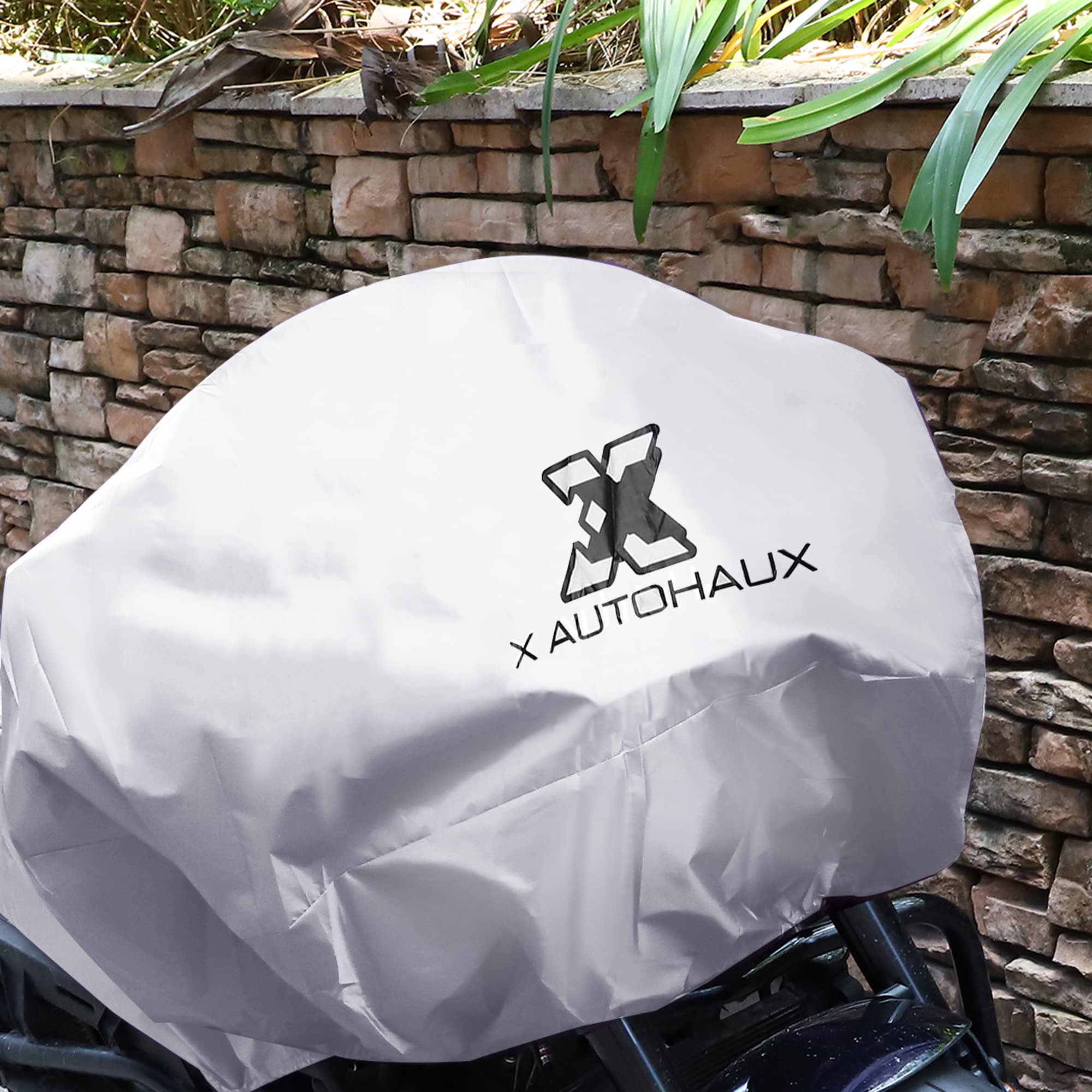 X AUTOHAUX silver-tone cover combines light weight with outdoor durability