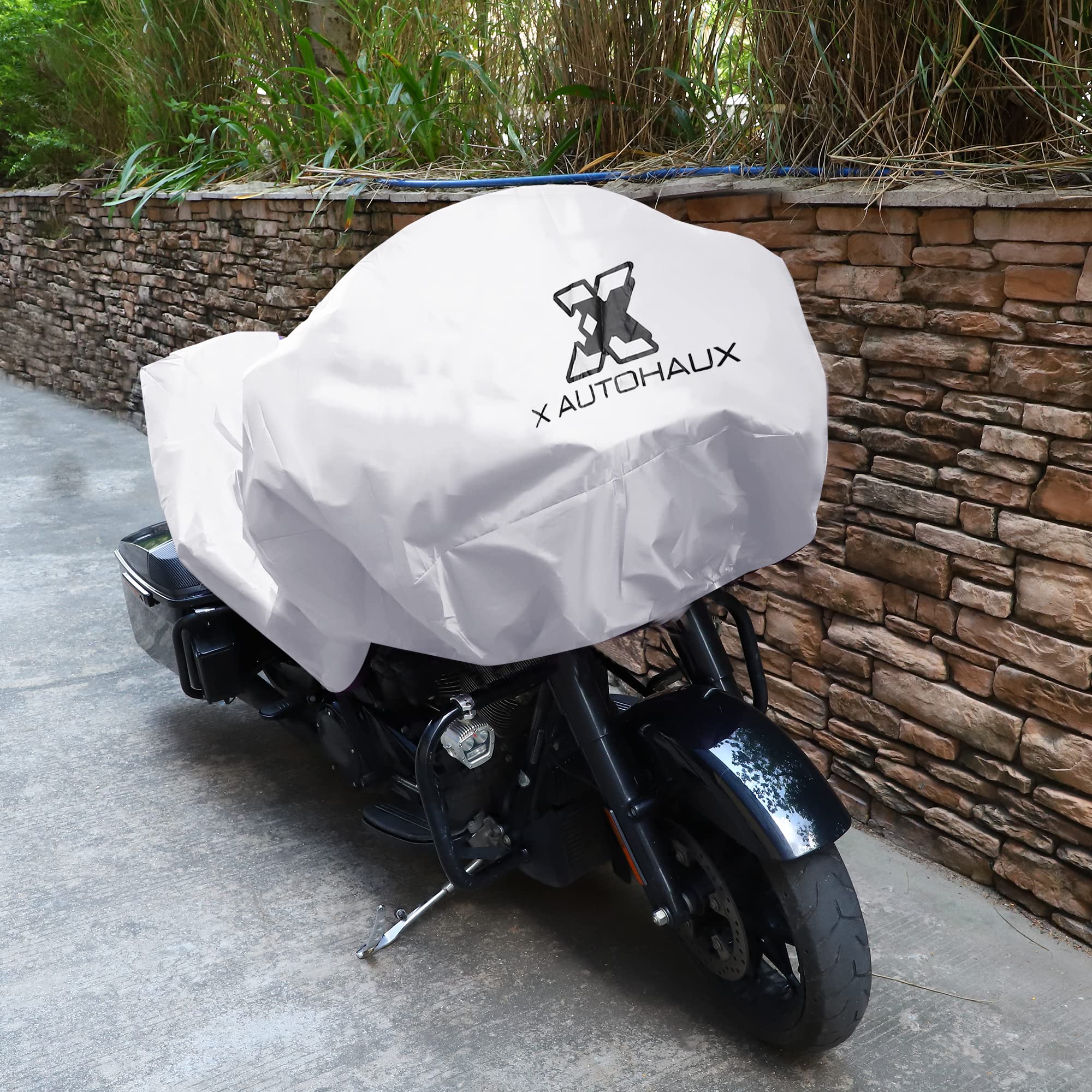 X AUTOHAUX waterproof and dustproof cover shields motorcycles from the elements
